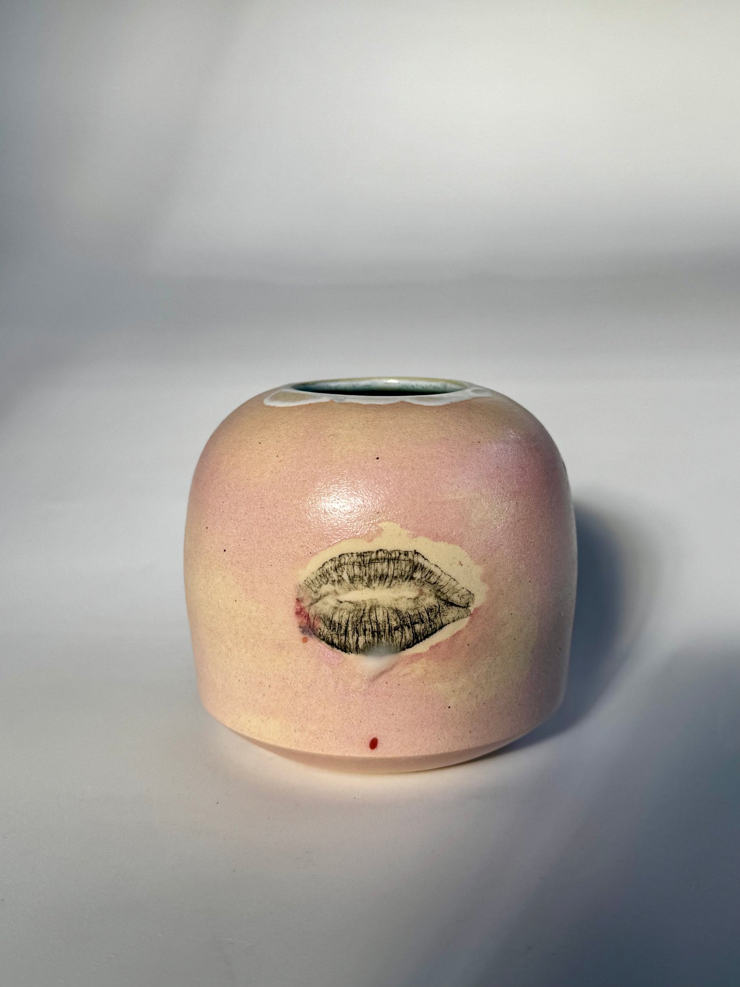 Kissy Cup Accent Vase, Small