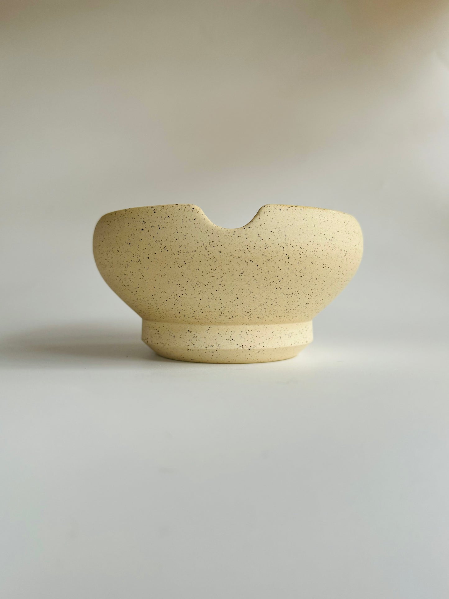 Knucklebones Bowl w/ spoon rest