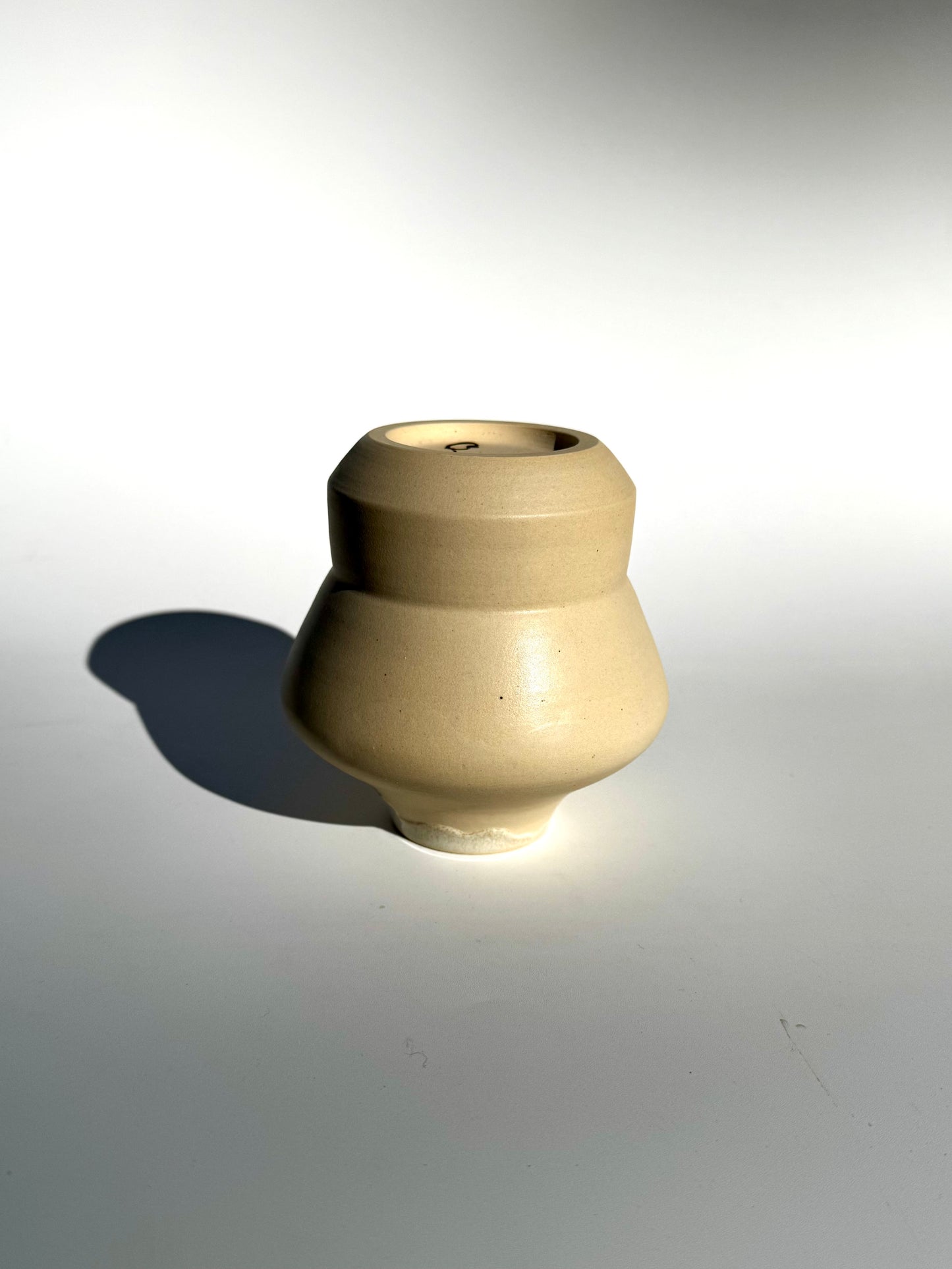 Hip Curvy Garden Vase, Moss Matte