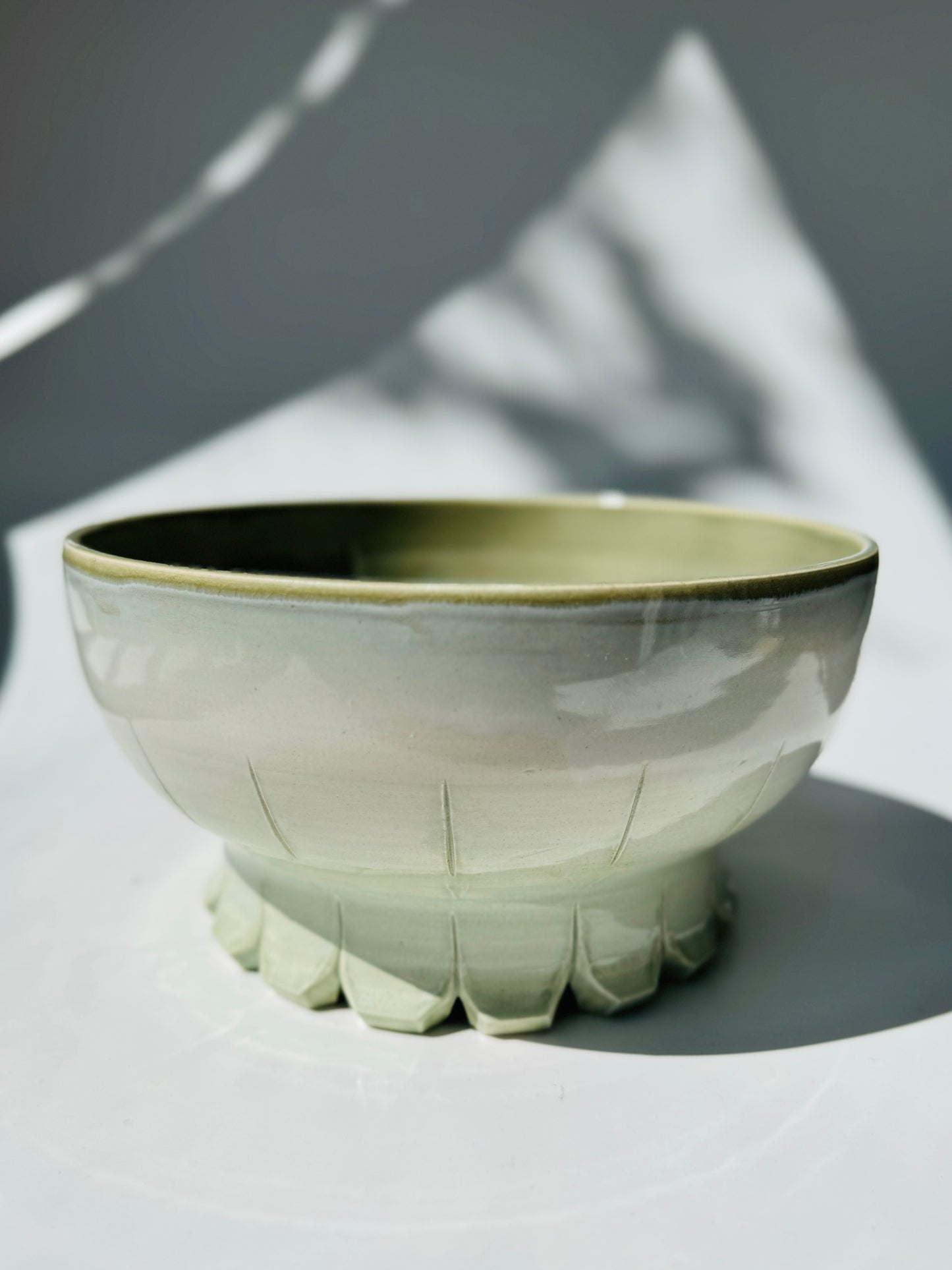 Crown Foot Display Bowl